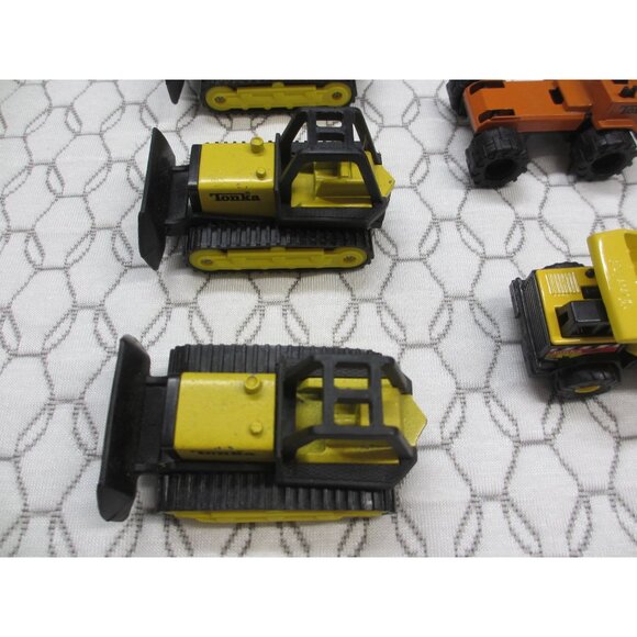 Lot of 7 Tonka Miniature Construction Vehicles - Picture 4 of 4